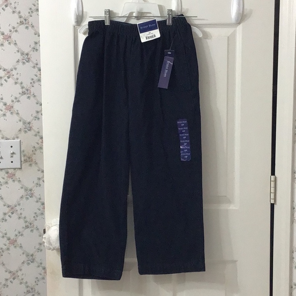 SZ 10P 100% cotton jean capris pants w/ elastic waist. Comfortable and easy wear